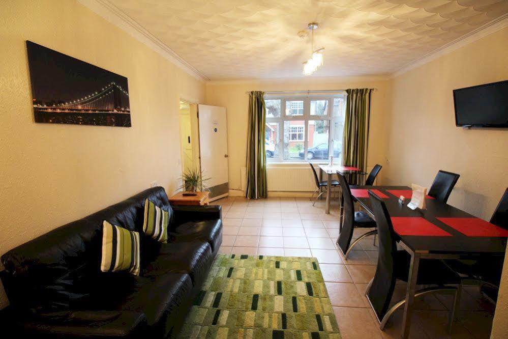 Flexistay Aparthotel Sutton Exterior foto